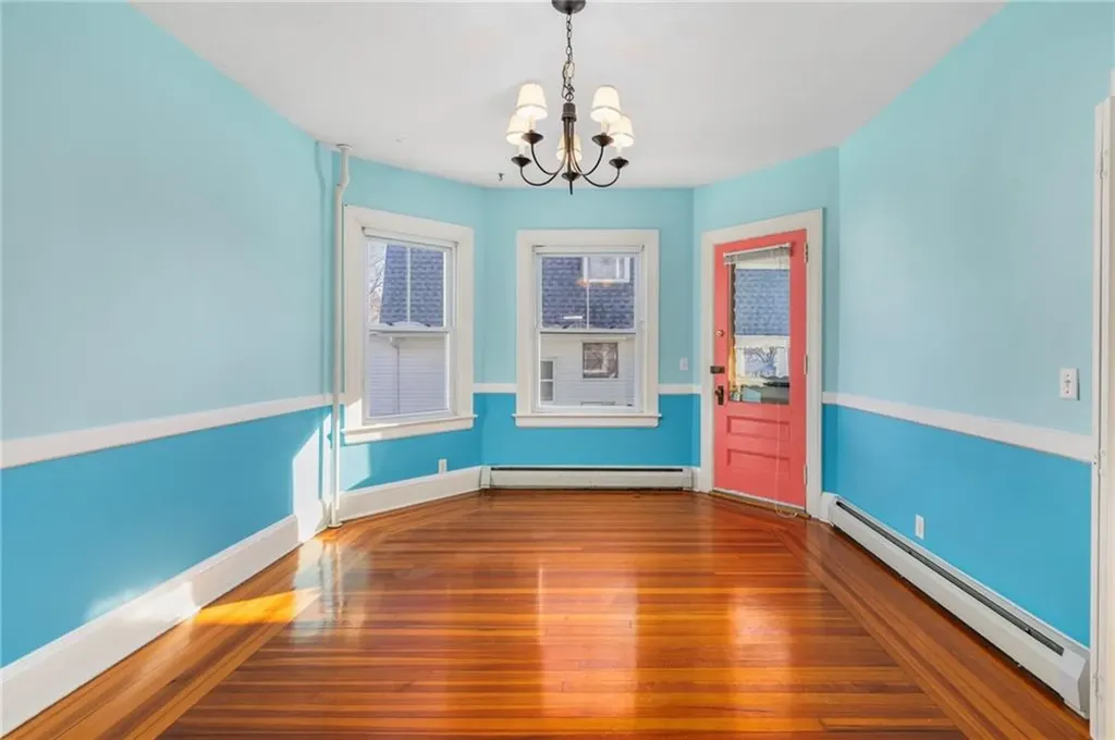 73 Bayside Avenue Warwick RI 02888