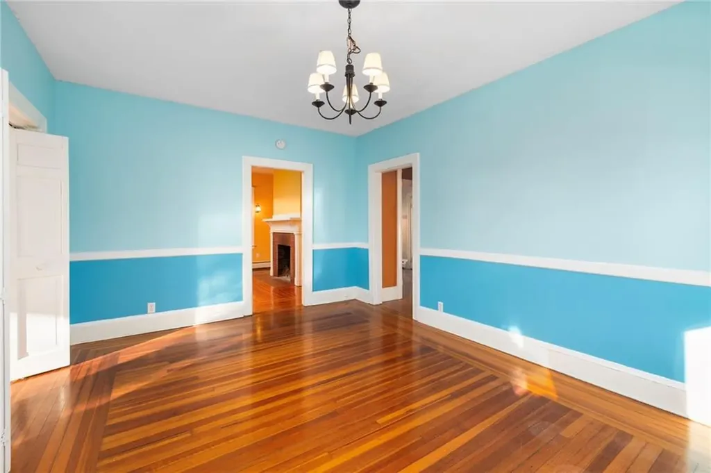 73 Bayside Avenue Warwick RI 02888