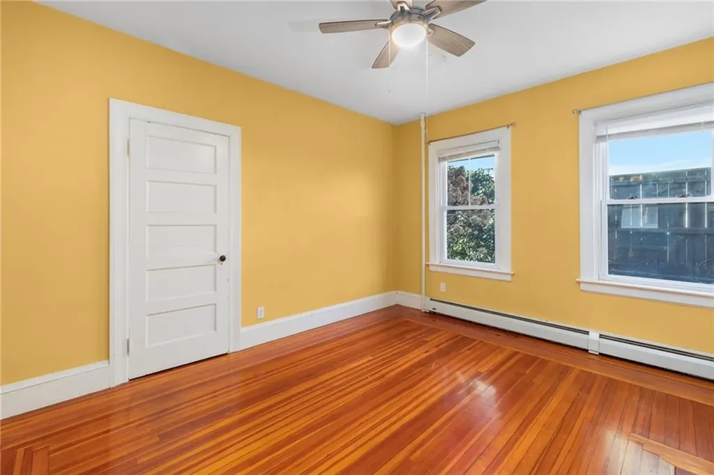 73 Bayside Avenue Warwick RI 02888