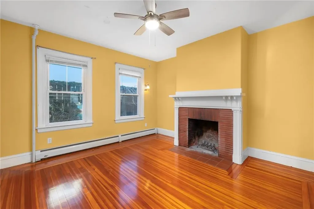 73 Bayside Avenue Warwick RI 02888