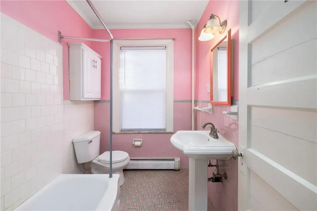 73 Bayside Avenue Warwick RI 02888