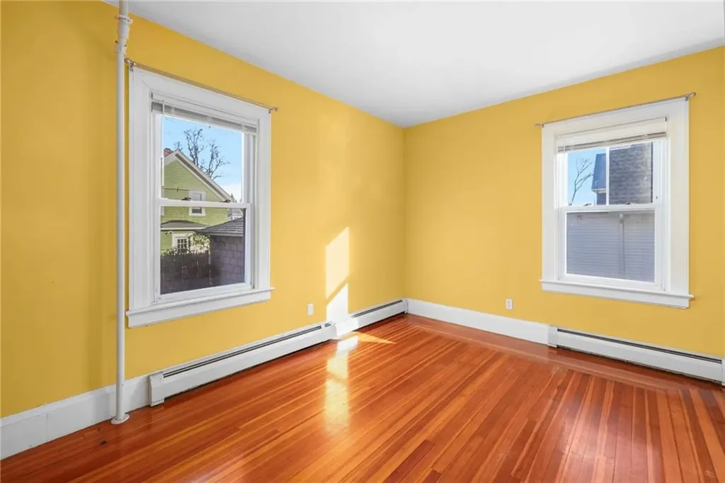 73 Bayside Avenue Warwick RI 02888