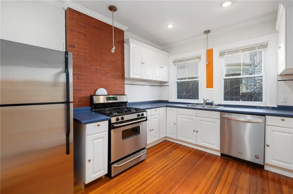 73 Bayside Avenue Warwick RI 02888