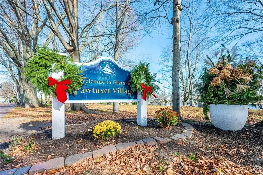 73 Bayside Avenue Warwick RI 02888