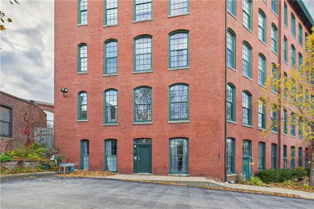 28 Bayley Street Pawtucket RI 02860