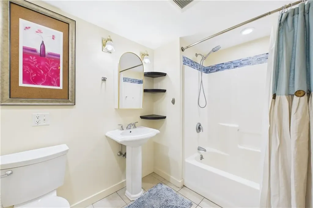 28 Bayley Street Pawtucket RI 02860