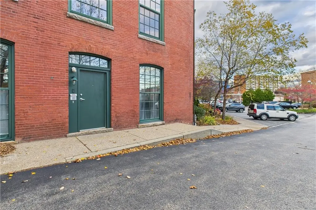28 Bayley Street Pawtucket RI 02860