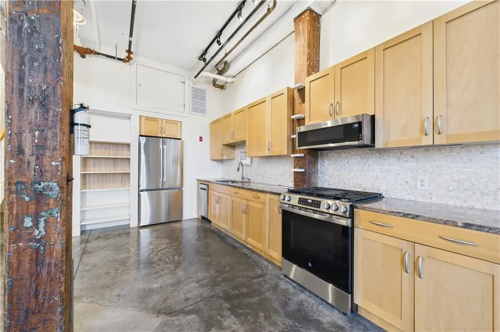 28 Bayley Street Pawtucket RI 02860