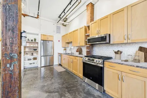 28 Bayley Street Pawtucket RI 02860