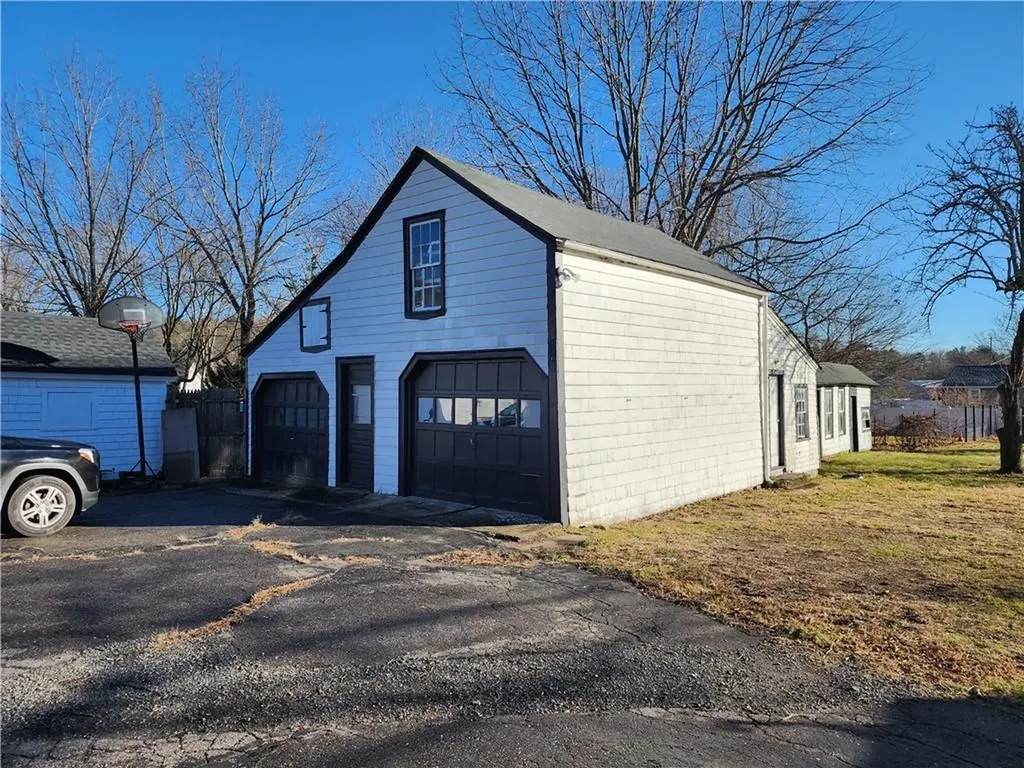 140 S Main Street Coventry RI 02816
