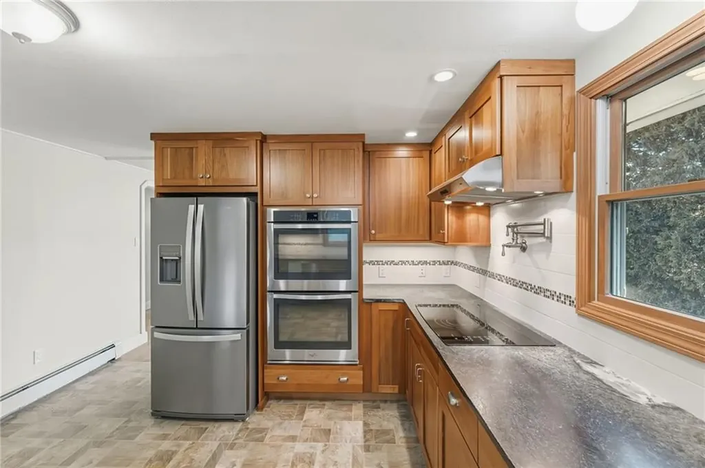 382 Beavertail Road Jamestown RI 02835