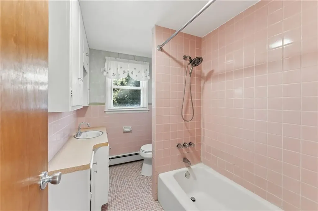 382 Beavertail Road Jamestown RI 02835