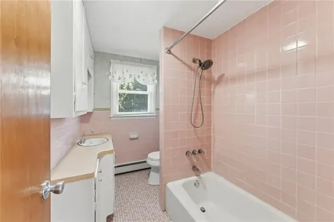 382 Beavertail Road Jamestown RI 02835