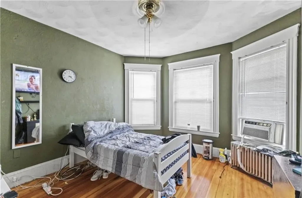 58 Oakley Road Woonsocket RI 02895