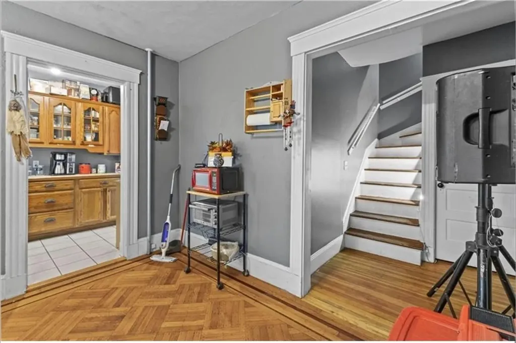 58 Oakley Road Woonsocket RI 02895