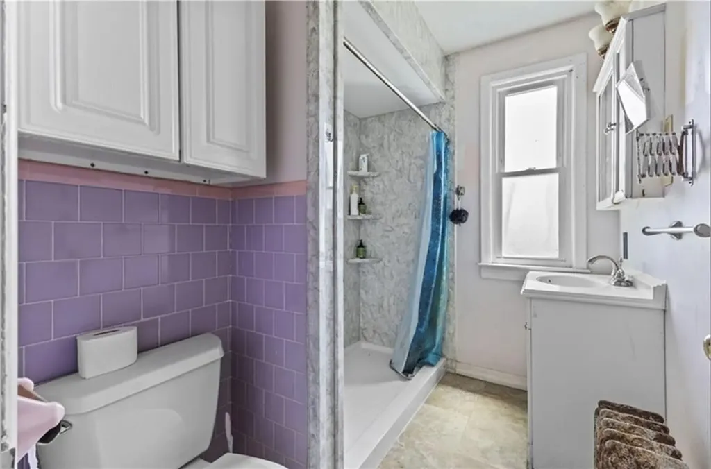 58 Oakley Road Woonsocket RI 02895