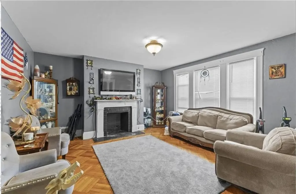 58 Oakley Road Woonsocket RI 02895
