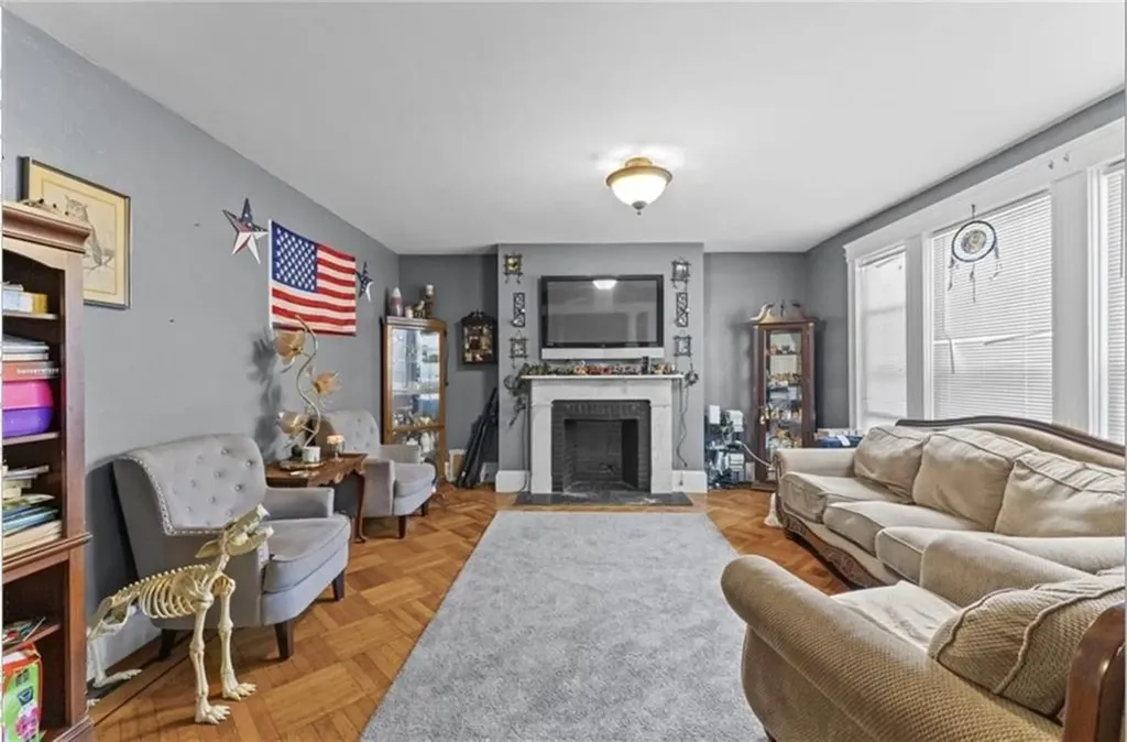 58 Oakley Road Woonsocket RI 02895