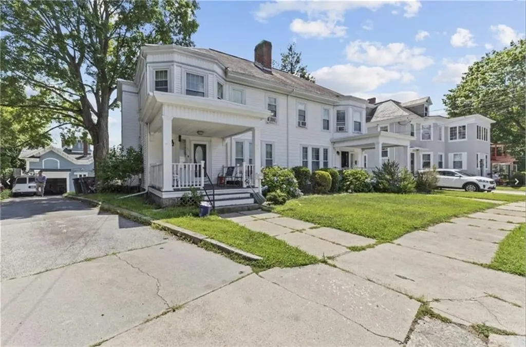 58 Oakley Road Woonsocket RI 02895