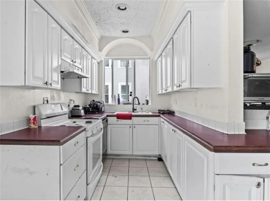 58 Oakley Road Woonsocket RI 02895