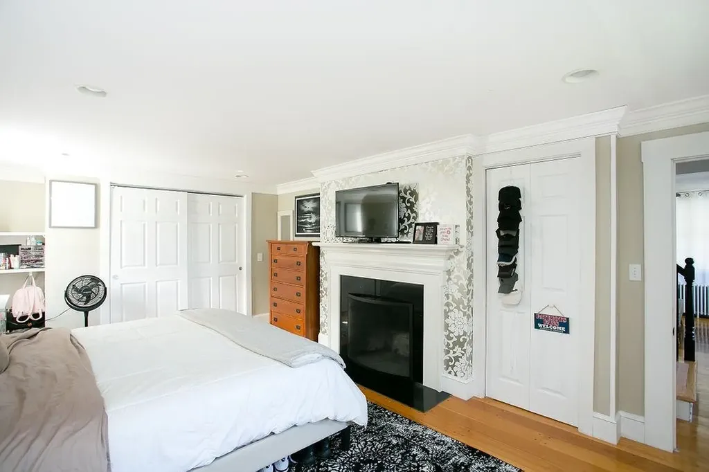 1994 East Main Road Portsmouth RI 02871