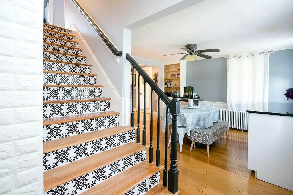 1994 East Main Road Portsmouth RI 02871