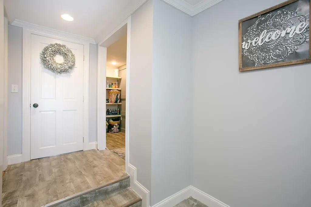 1994 East Main Road Portsmouth RI 02871