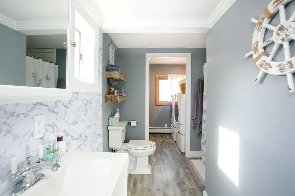 1994 East Main Road Portsmouth RI 02871