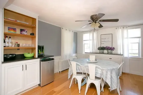 1994 East Main Road Portsmouth RI 02871