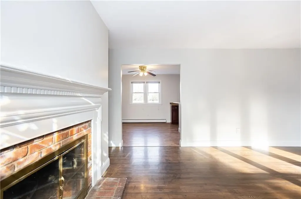 11 Granada Terrace Middletown RI 02842
