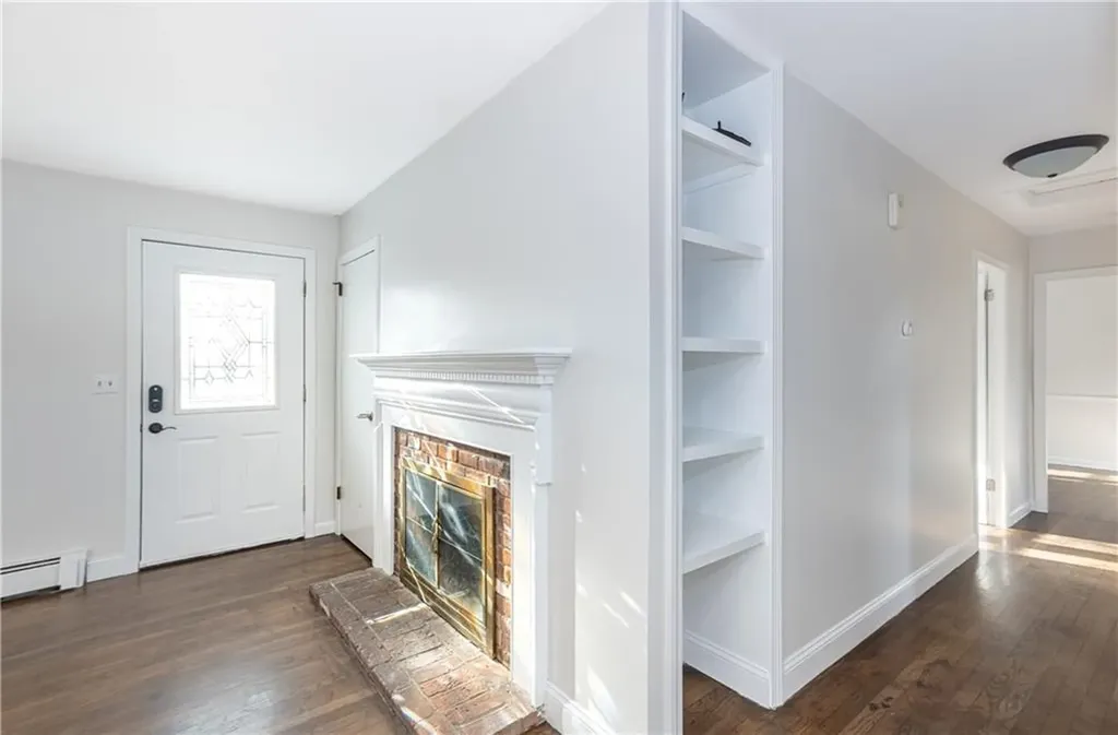 11 Granada Terrace Middletown RI 02842