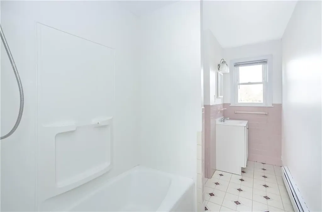 11 Granada Terrace Middletown RI 02842