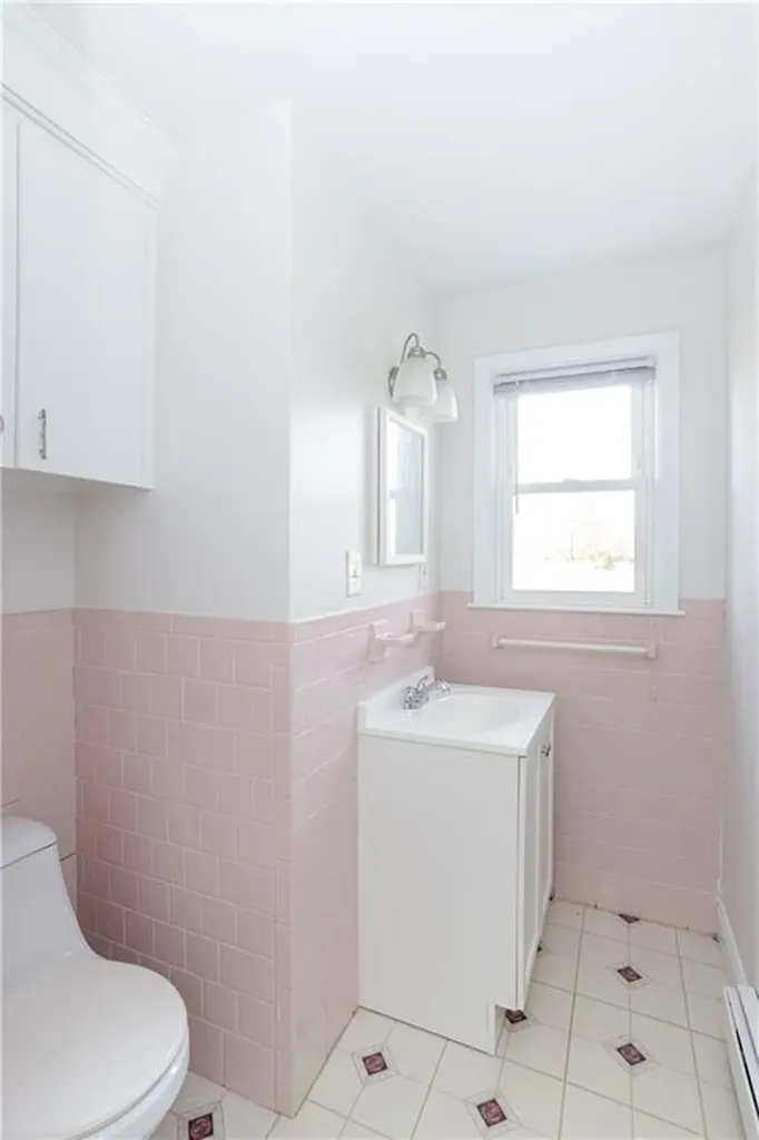 11 Granada Terrace Middletown RI 02842