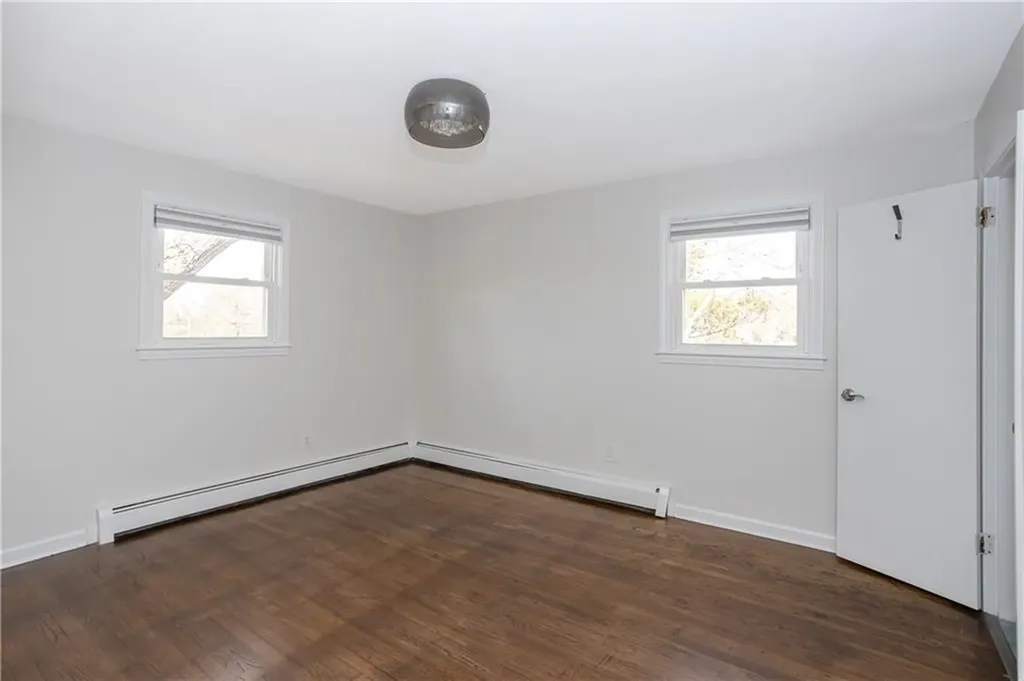 11 Granada Terrace Middletown RI 02842