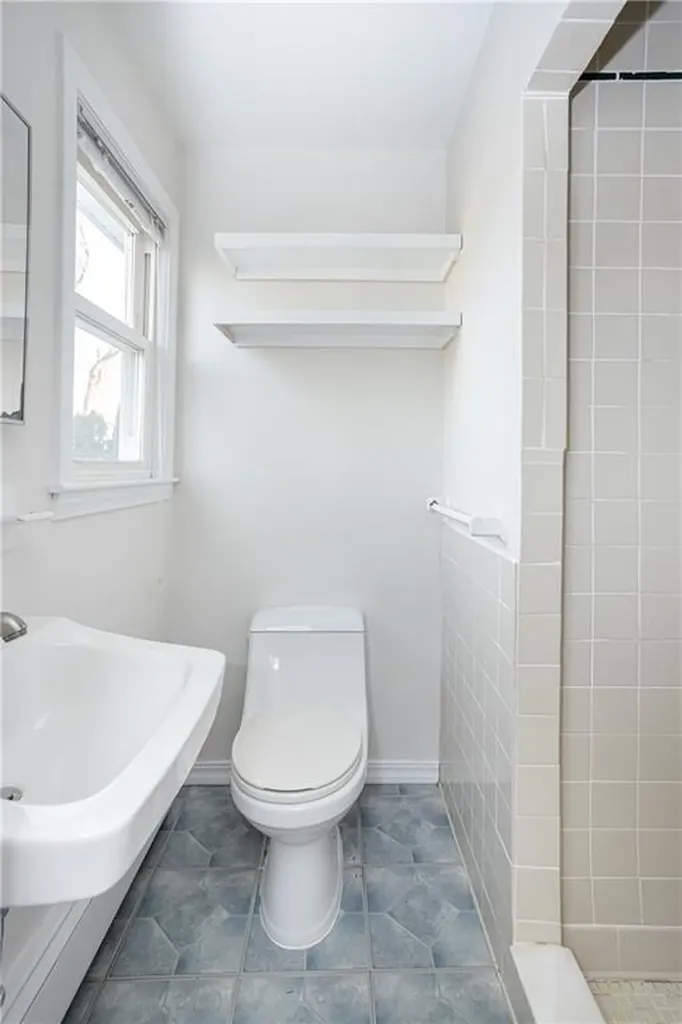 11 Granada Terrace Middletown RI 02842