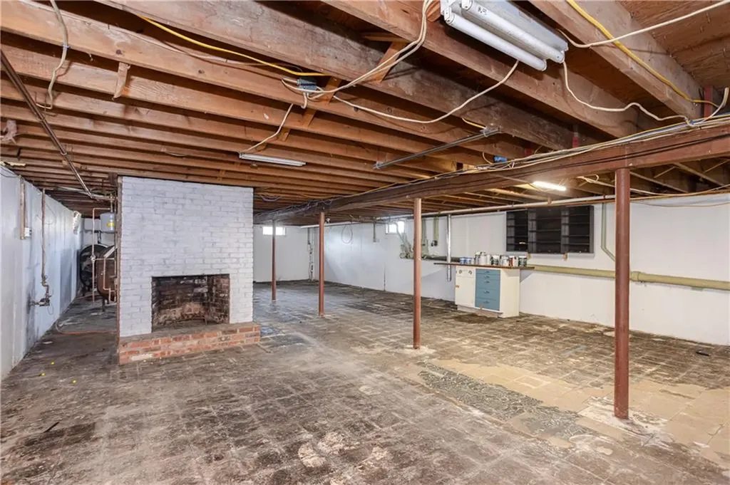 11 Granada Terrace Middletown RI 02842