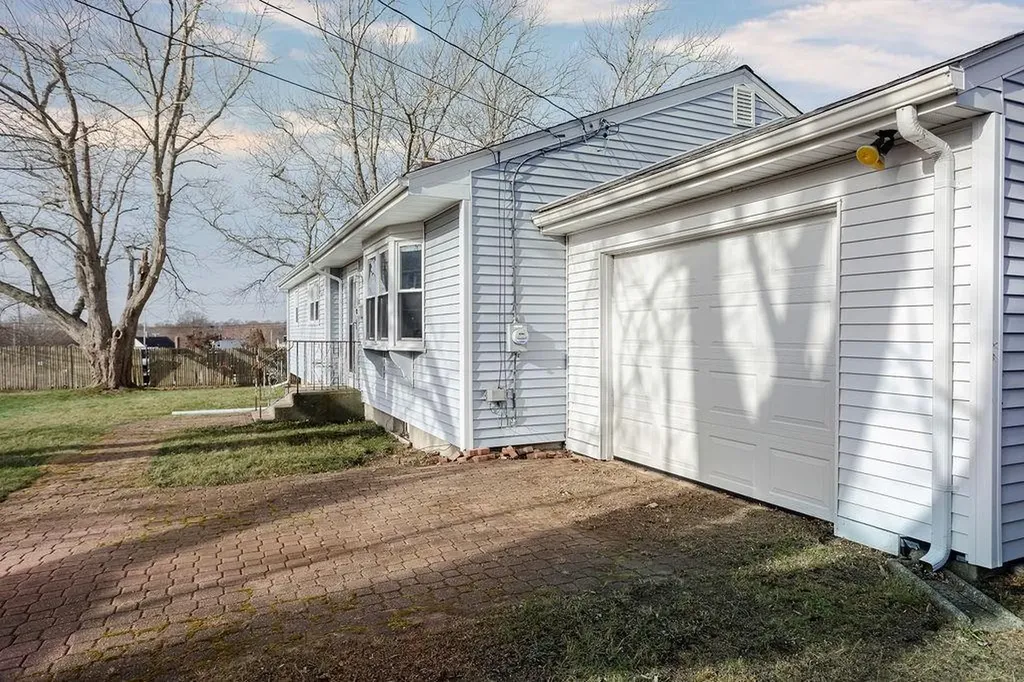 11 Granada Terrace Middletown RI 02842