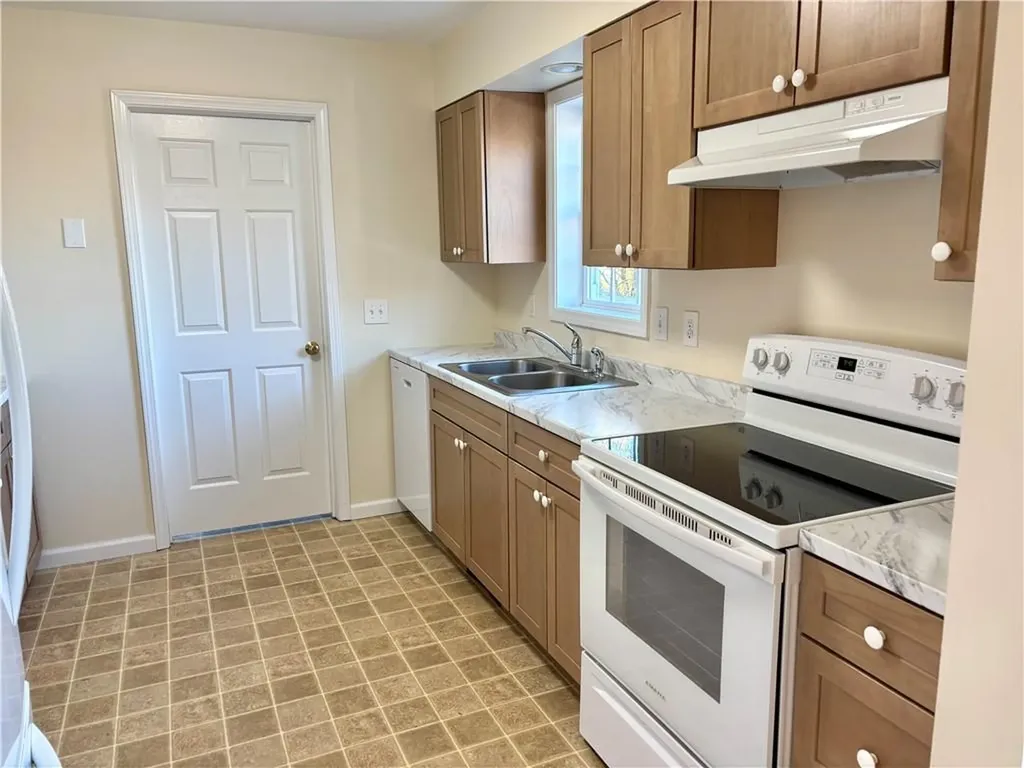 160 Canal Street Westerly RI 02891
