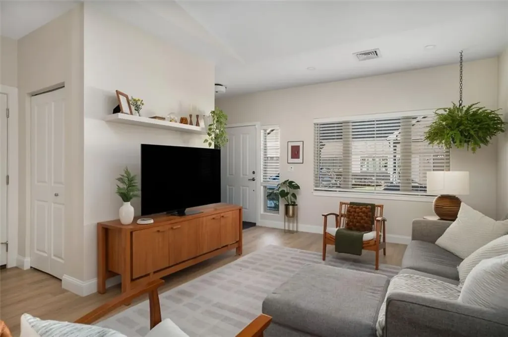 12 West Valley Circle West Warwick RI 02893