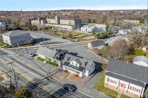 1593 1595 Centerville Road Warwick RI 02886