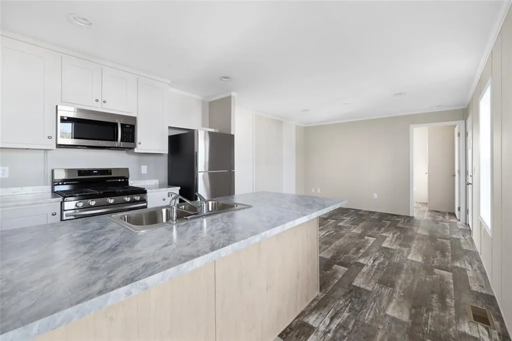 38 Lowell Avenue Pawtucket RI 02861