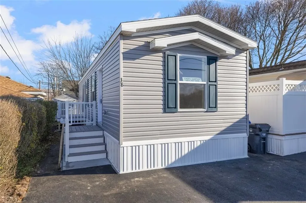 38 Lowell Avenue Pawtucket RI 02861