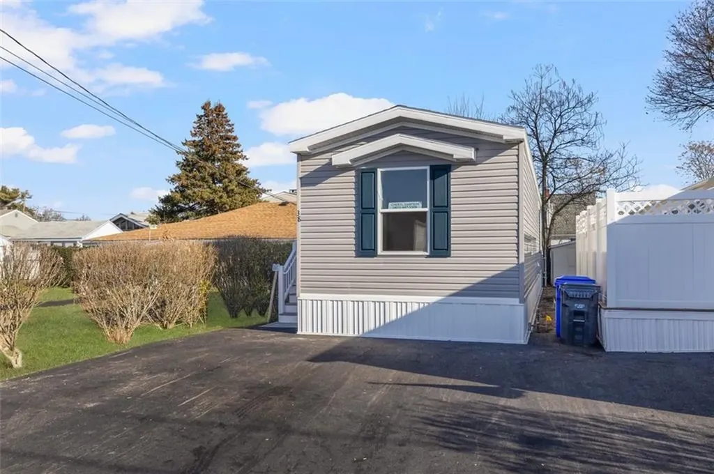 38 Lowell Avenue Pawtucket RI 02861