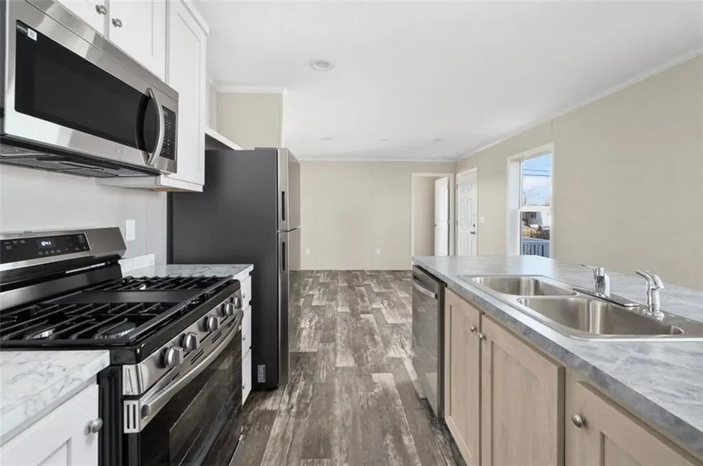 38 Lowell Avenue Pawtucket RI 02861