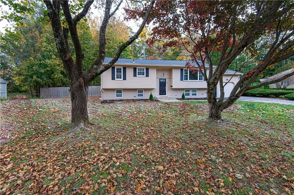 20 Maplewood Drive Coventry RI 02816