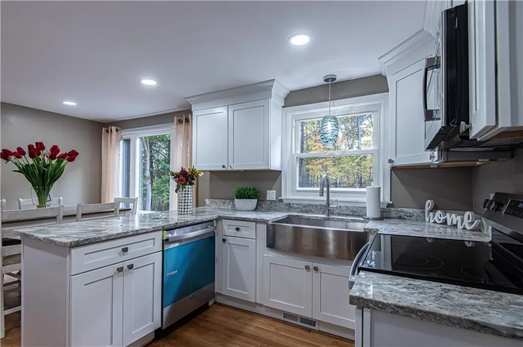 20 Maplewood Drive Coventry RI 02816