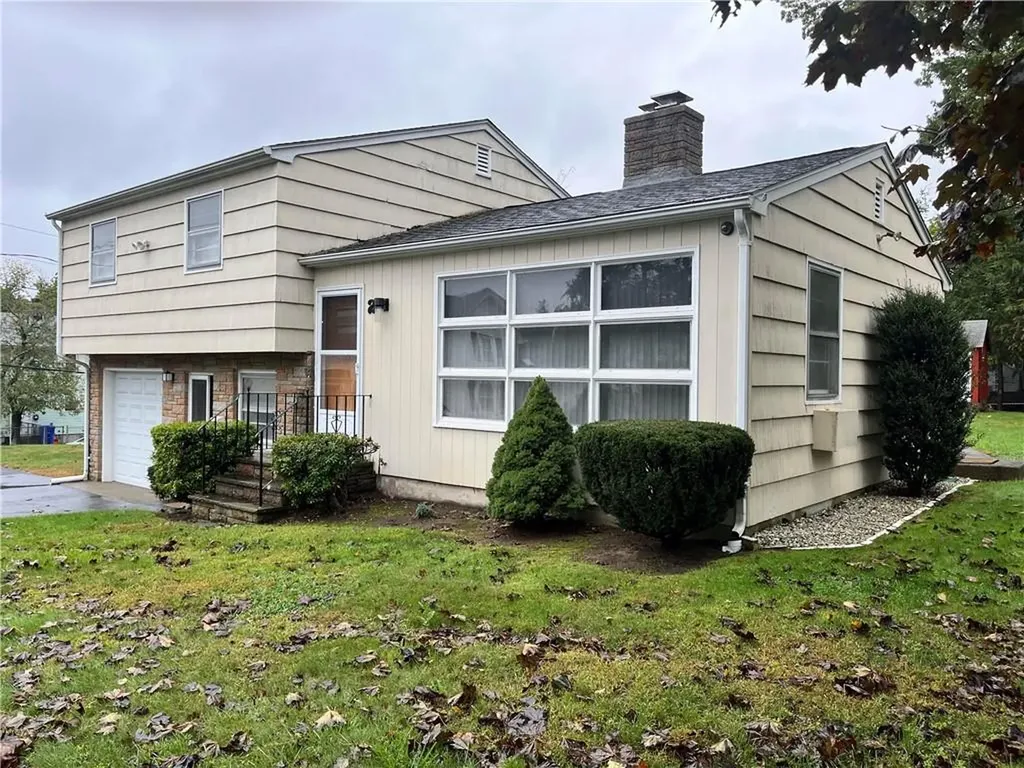 2 Cobble Hill Road Lincoln RI 02865