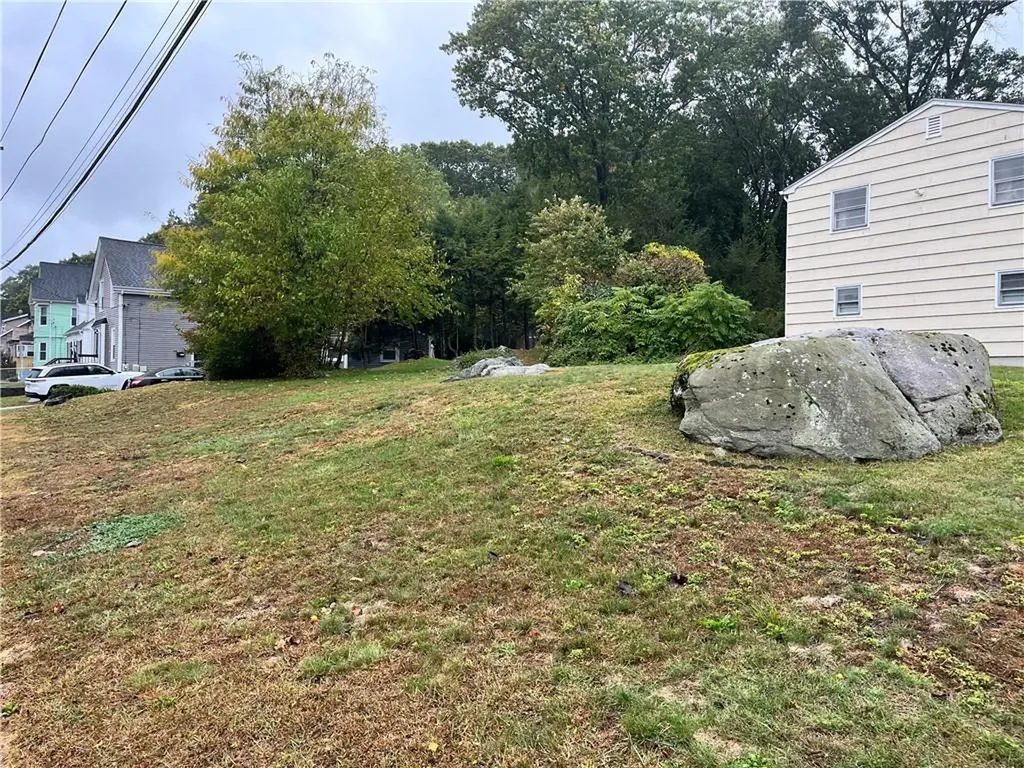 2 Cobble Hill Road Lincoln RI 02865