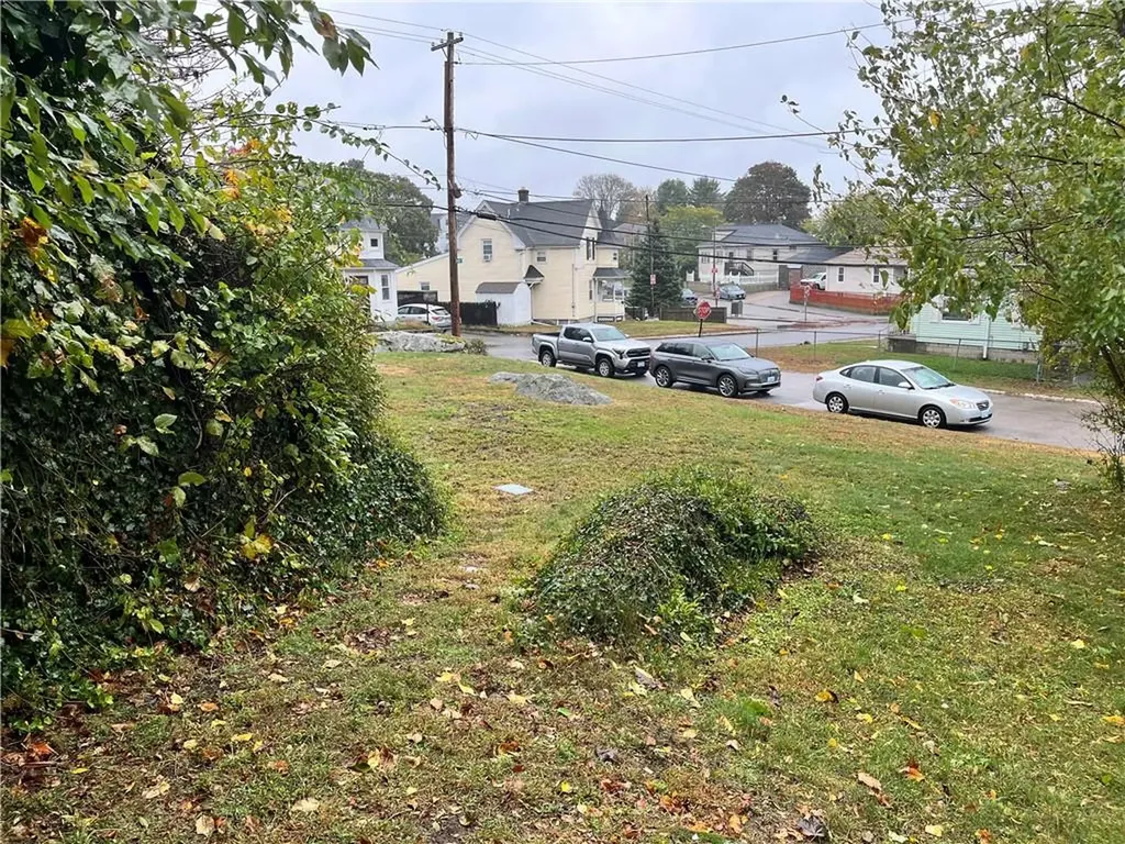 2 Cobble Hill Road Lincoln RI 02865