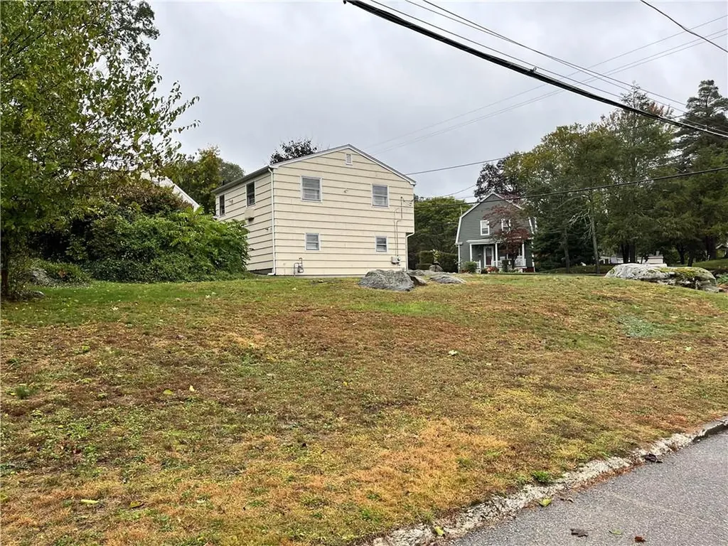 2 Cobble Hill Road Lincoln RI 02865
